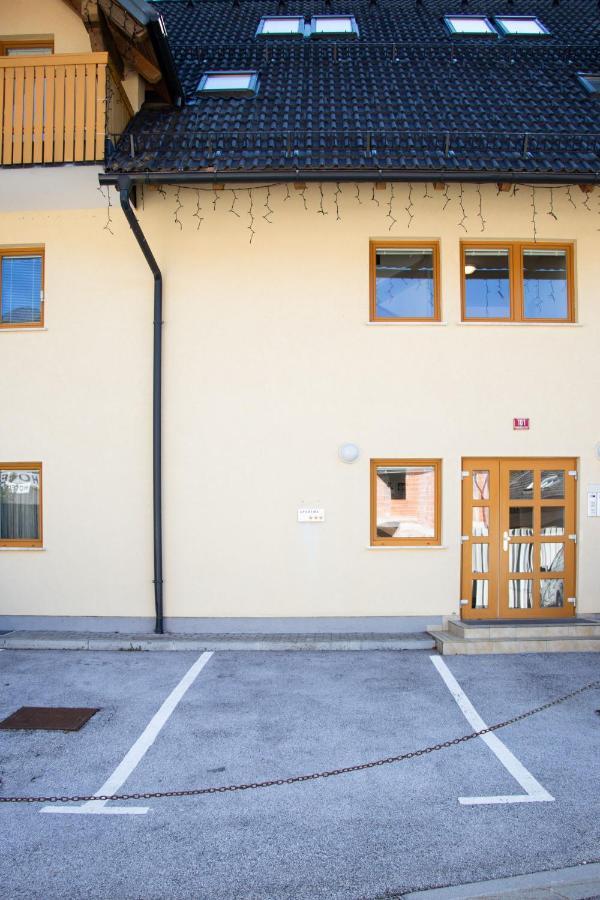 Apartma Soncek, On The Ski Slopes, Balcony, Private Parking Kranjska Gora Exterior photo